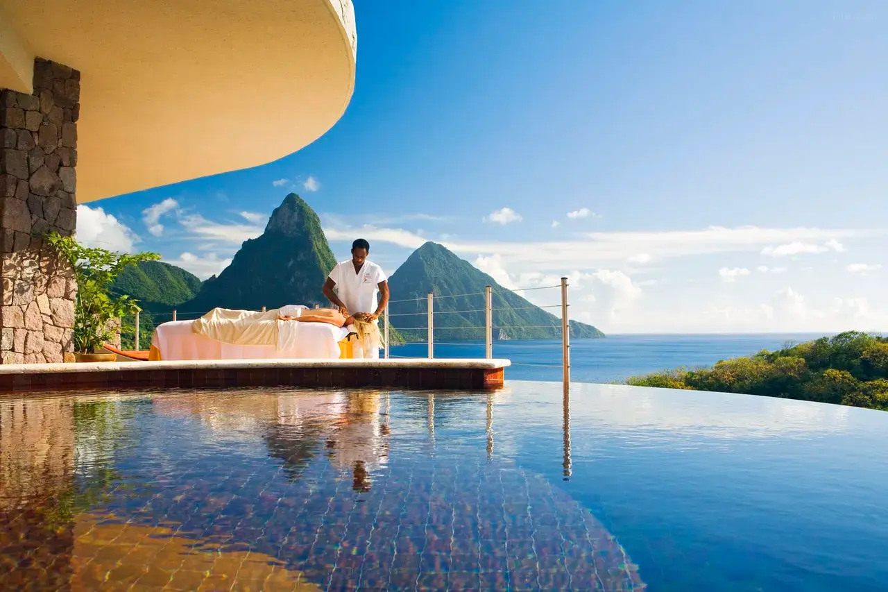 Jade Mountain Resort